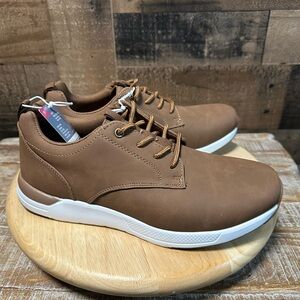 NEW Royal Class Men's Brown/White Dress Lace Up Sneaker Size 9 New Without Box